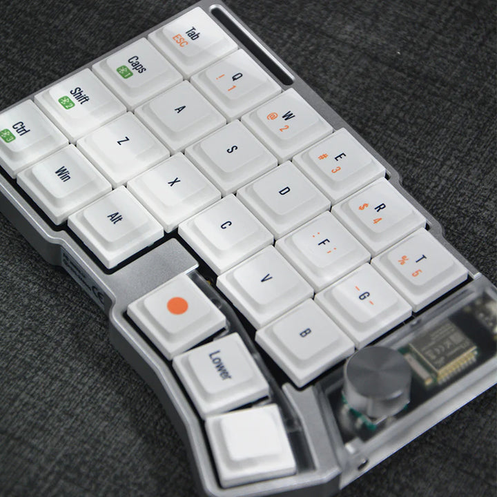 Cornix LP 無線分割キーボードをレンタルできます。
