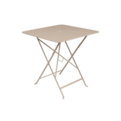 テーブル