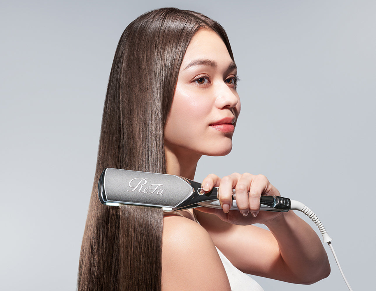 ReFa　ヘアーアイロン　RE-AV-02A　2023年製 ReFa ヘアアイロン RE-AW-02A 32㎜ 【公式通販】